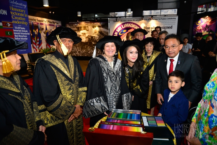 YAM Tunku Kamariah Aminah receives Honorary Doctorate in Creative Leadership