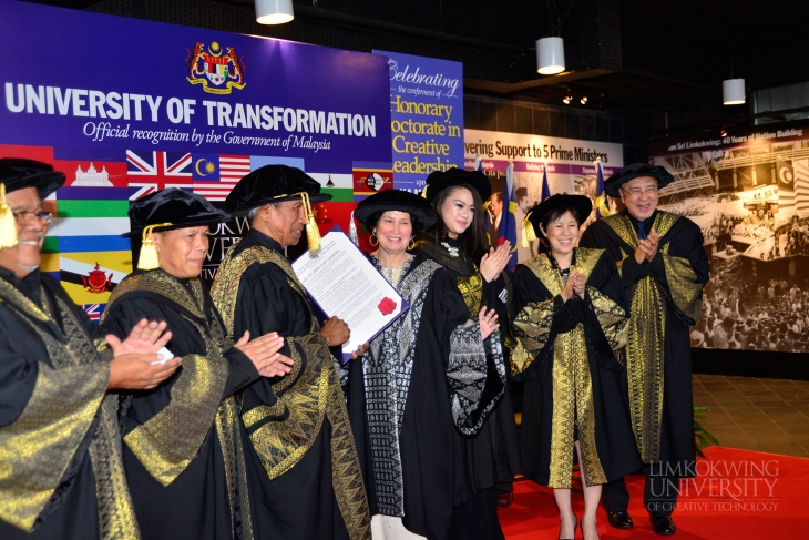 YAM Tunku Kamariah Aminah receives Honorary Doctorate in Creative Leadership