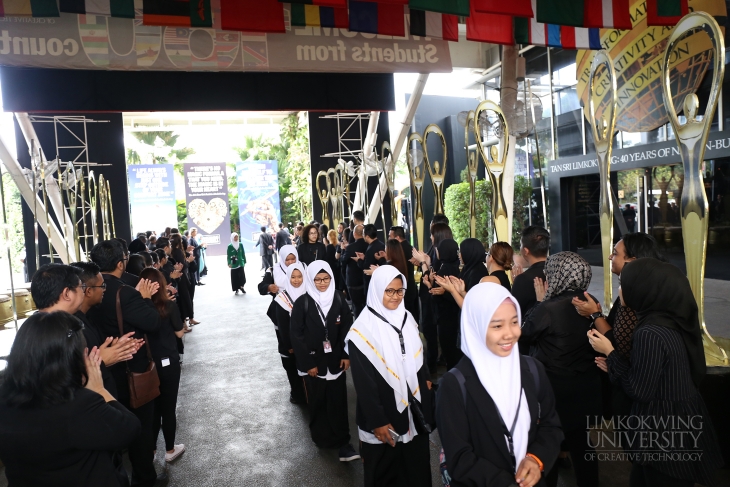 Students from Teluk Kuantan Secondary School Riau Visit Limkokwing University