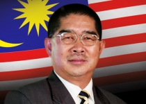 YB Datuk Seri Panglima Dr Maximus Johnity Ongkili